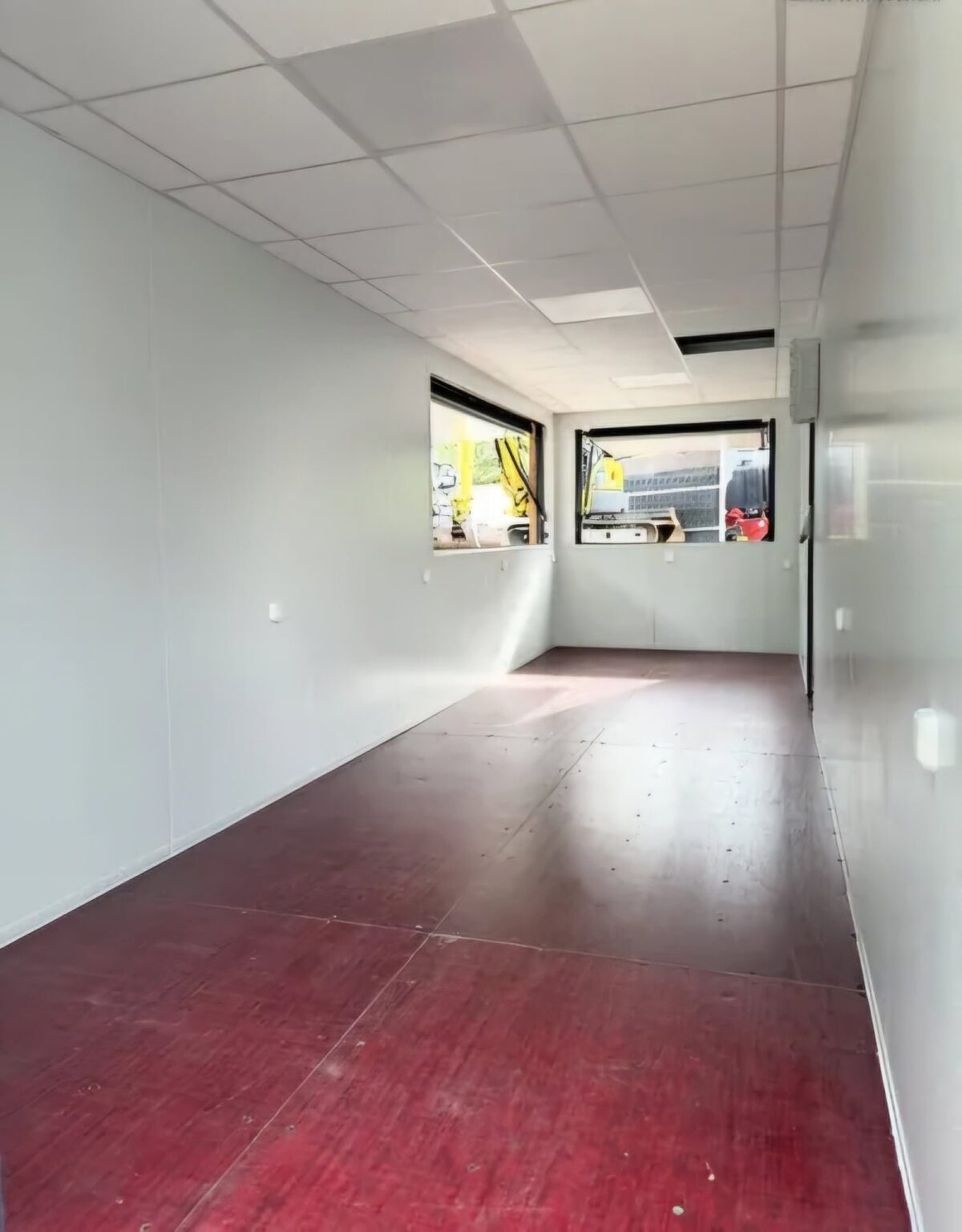 Kiosque à boissons et à en-cas en conteneur de 40 pieds – Restauration de rue et installation de bureaux (conception et revêtement isolant) – Image 5