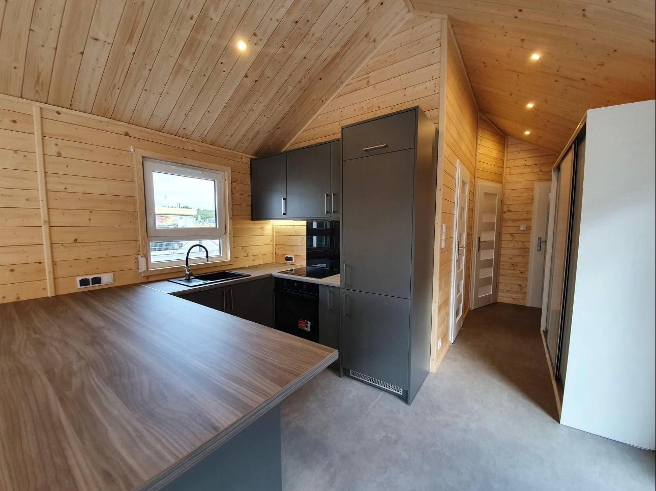Mobil-home « Reale I » 12x4m – Chalet résidentiel avec 3 chambres (Finitions bois et design moderne) – Image 2