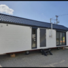 Mobil-home « ​​Reale III » 12x4m – Façade en bois et 3 chambres (Entièrement équipé en électroménager)