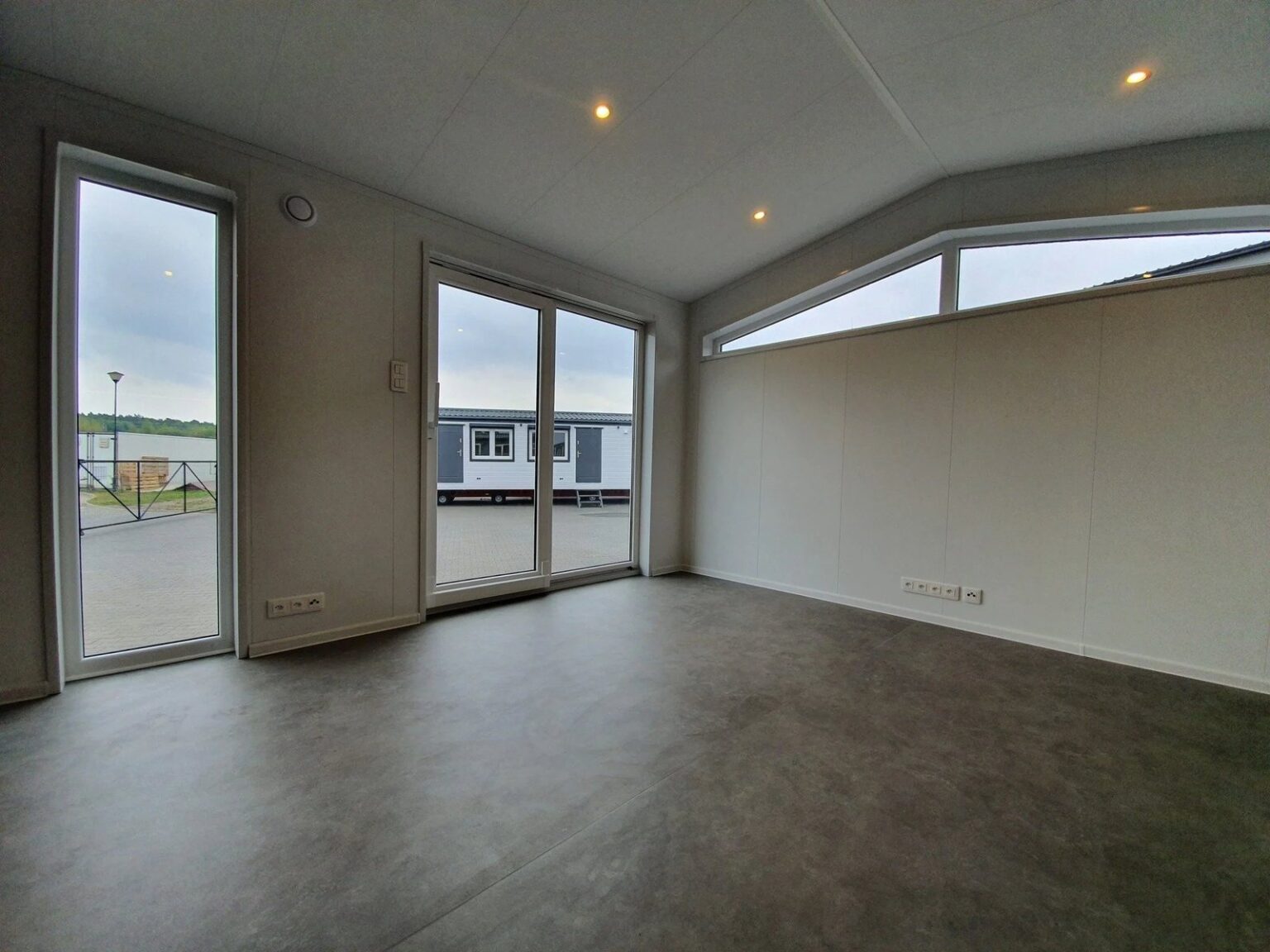 Mobil-home haut de gamme 10x4m (40m²) – Neuf, meublé et indépendant (Cadres Luxe) – Image 9