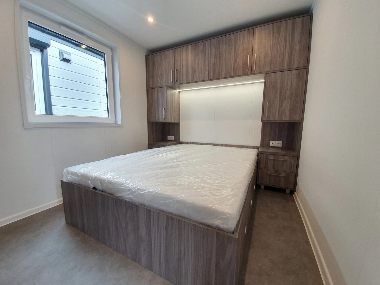 Mobil-home haut de gamme 10x4m (40m²) – Neuf, meublé et indépendant (Cadres Luxe) – Image 11