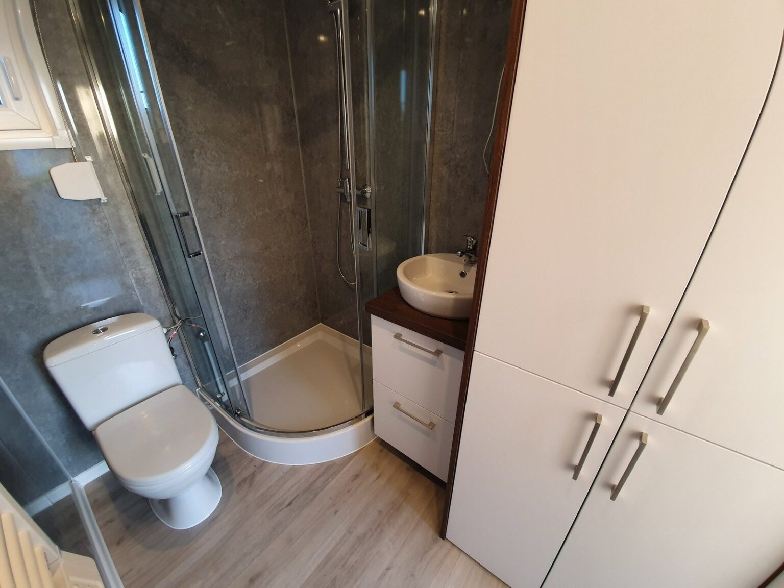 Grand mobil-home 11,4 x 3,5 m « Tout compris » – 4 saisons (meublé et prêt à emménager) – Image 3