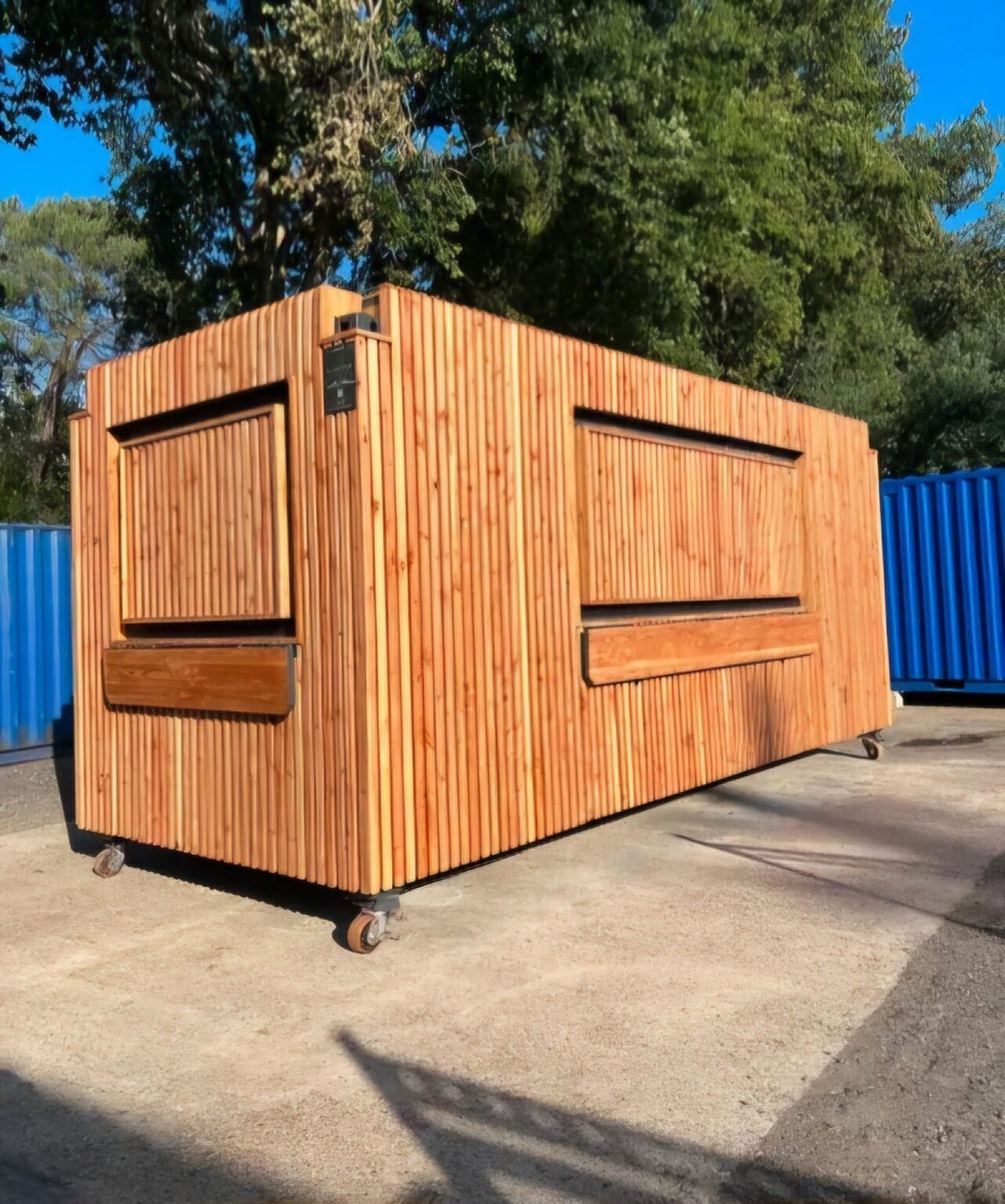 Bar-restaurant Container Bar Snack 20 pieds « Guinglette » – Revêtement en bois de Douglas, hotte aspirante et lave-vaisselle – Image 2