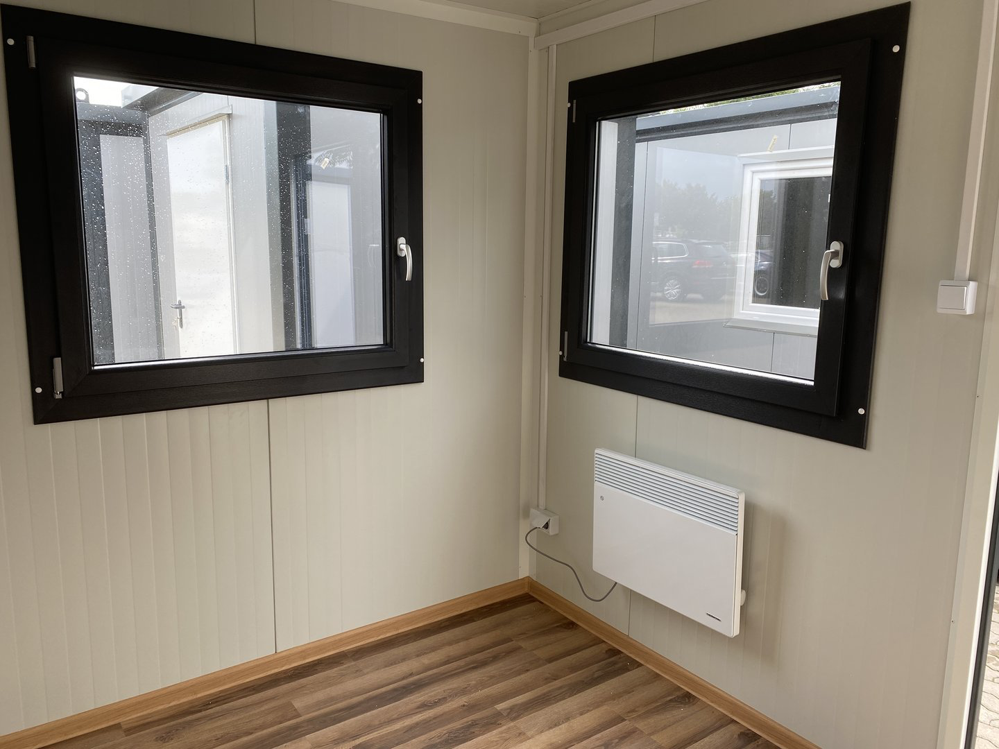 Conteneur aménagé en bureau et habitation de 5 x 2,4 m avec salle de bain complète et douche (isolation de 7,5 cm) – Image 8