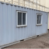 Conteneur-bureau en acier de 20 pieds pour chantier naval – Occasion, opérationnel, avec barres de sécurité
