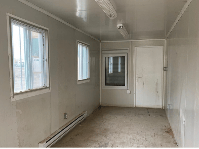 Conteneur-bureau en acier de 20 pieds pour chantier naval – Occasion, opérationnel, avec barres de sécurité – Image 3